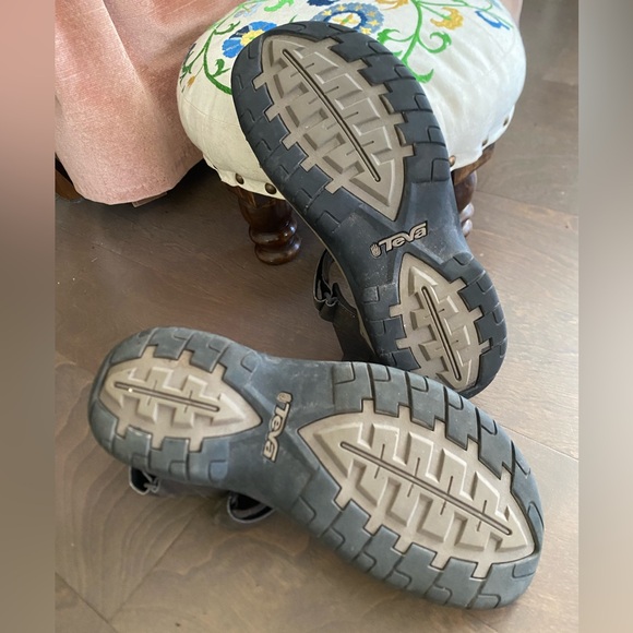 Teva Katavi Hiking Sandals - Picture 3 of 5